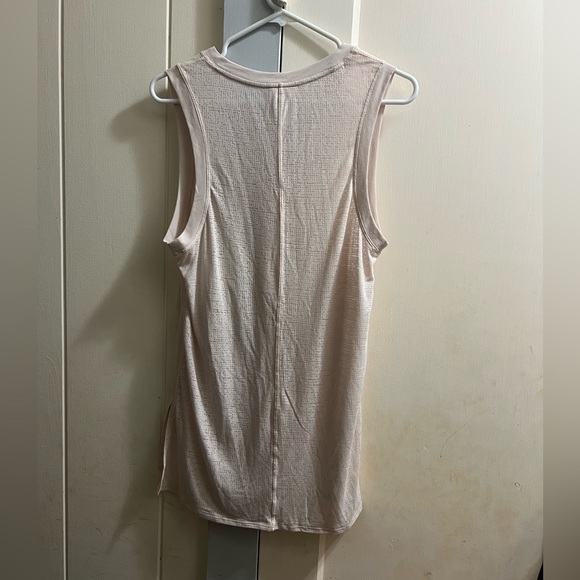 EUC Lululemon Tank - Picture 2 of 4